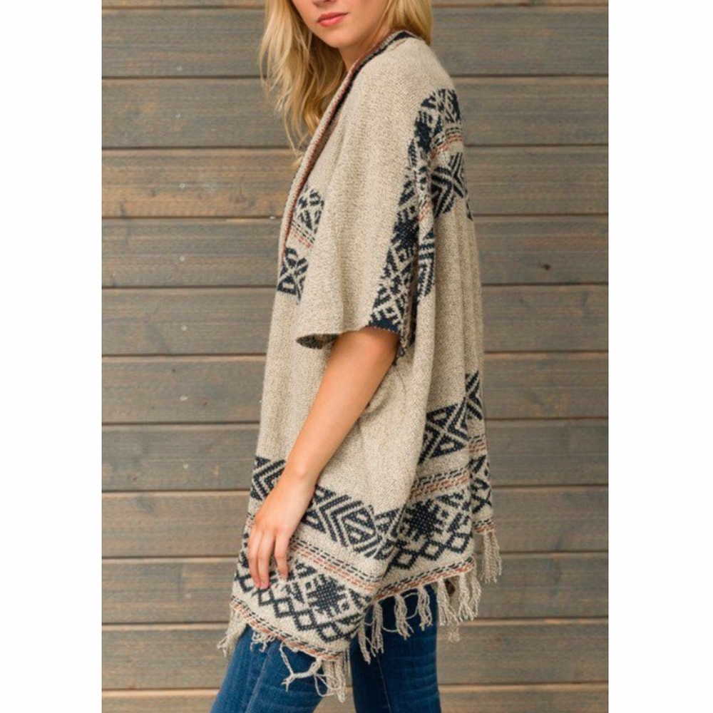 MYSTREE Tribal Print Knit Kimono Cardigan Fringe Hem, Beige, NWT One-Size